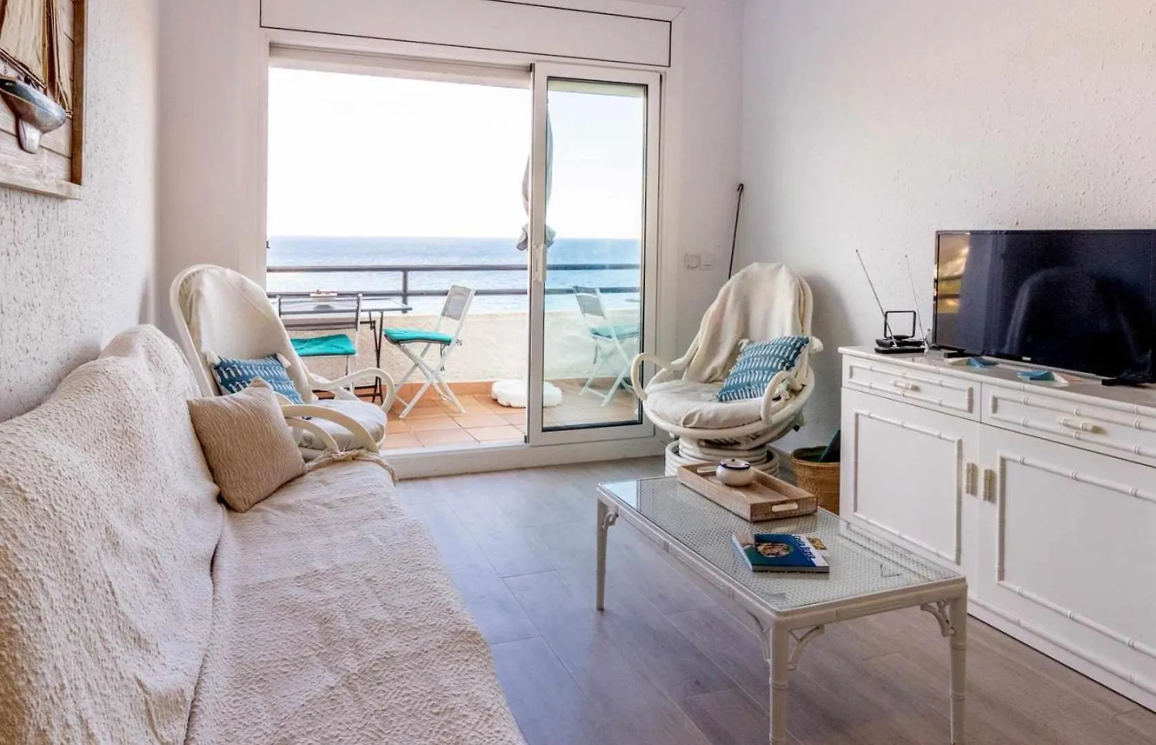 Fener De Dalt 85 Apartamento Piscina Comunitaria Llanca Apartment